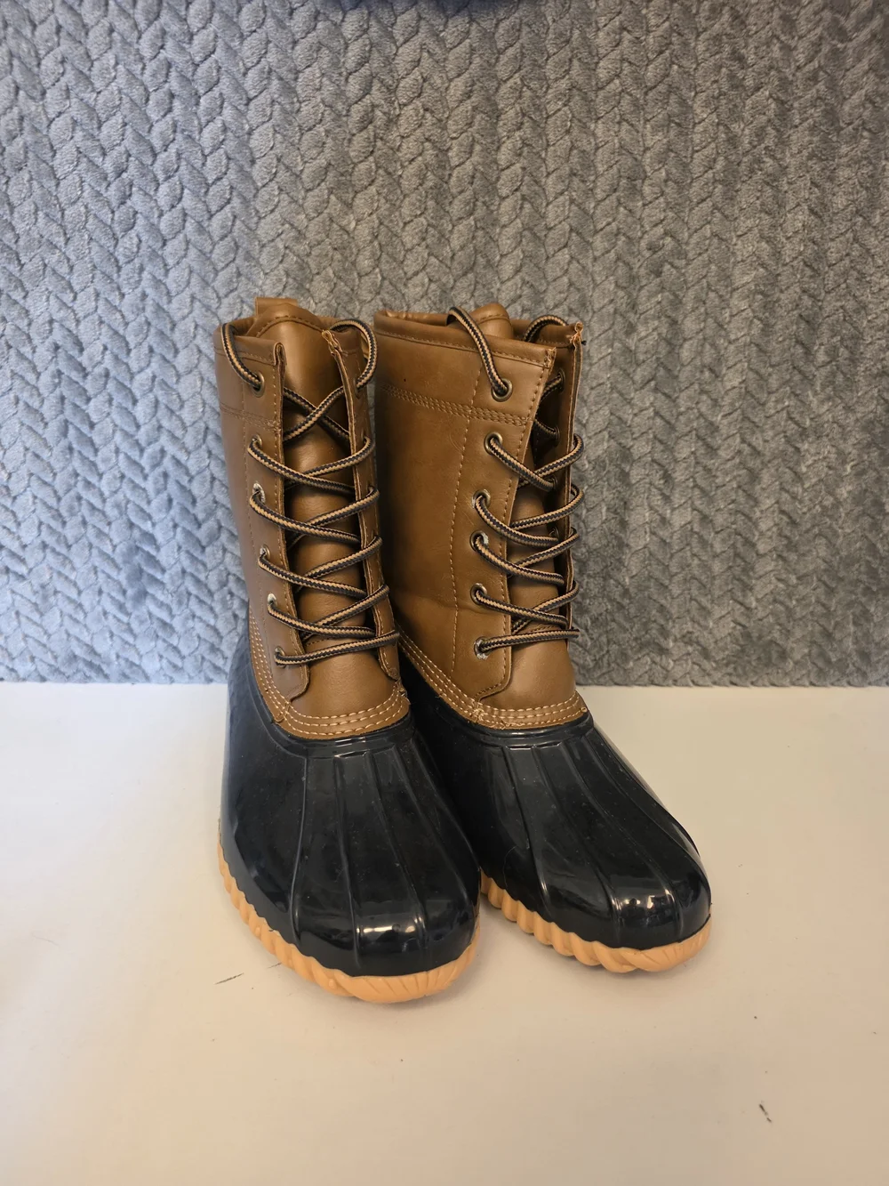 NWOT Totes Lace-Up Tan and Black Waterproof Winter Boots
